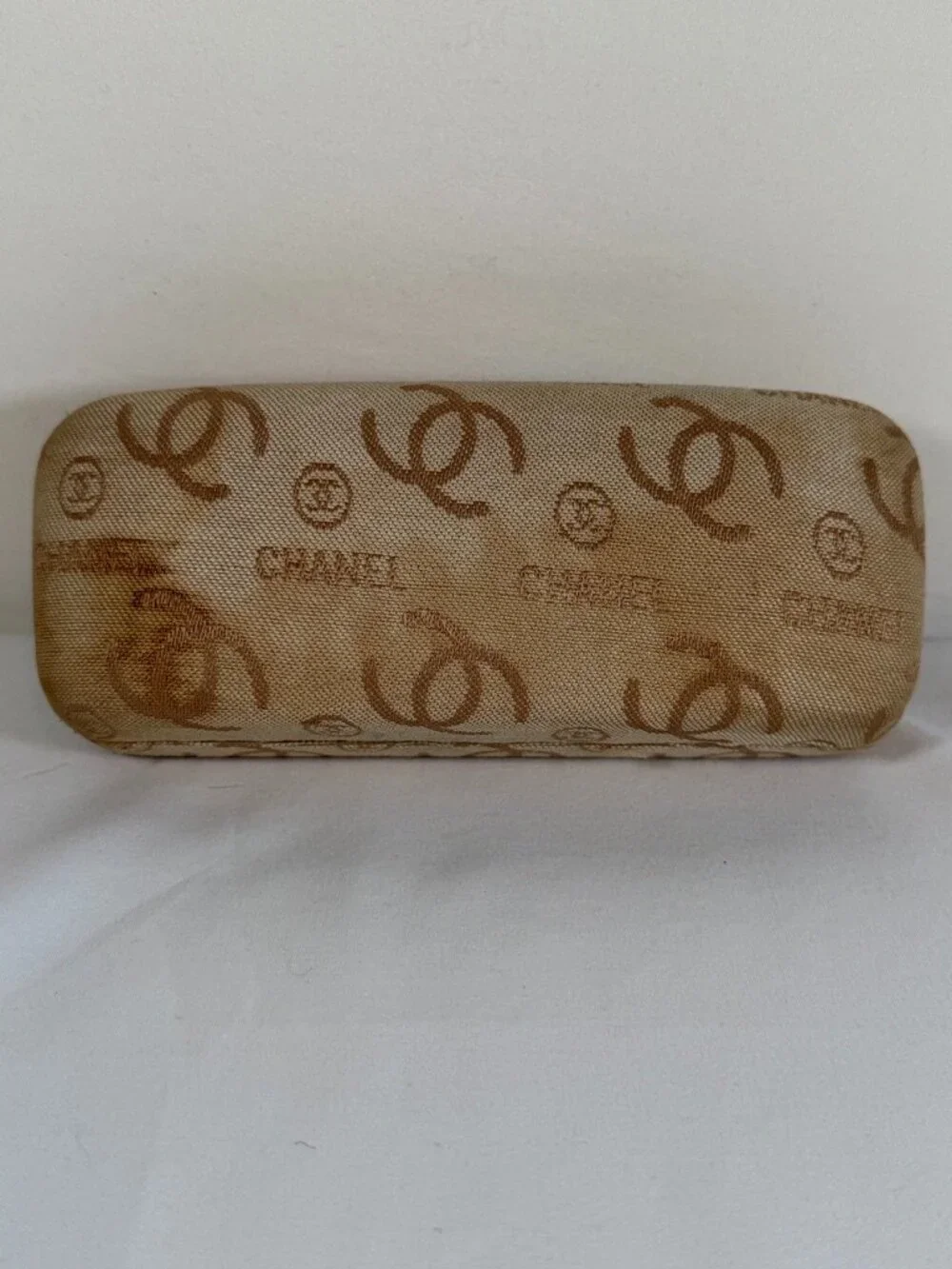 CHANEL CC Monogram Logo Tan Fabric Clamshell Eyeglass Sunglass Case